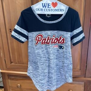 Ladies Patriots NFL Team Apparel Shirt Brand New